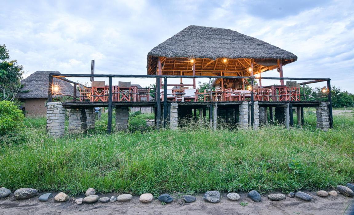 Kazinga Wilderness Safari Camp Ξενοδοχείο Κασέσε Εξωτερικό φωτογραφία