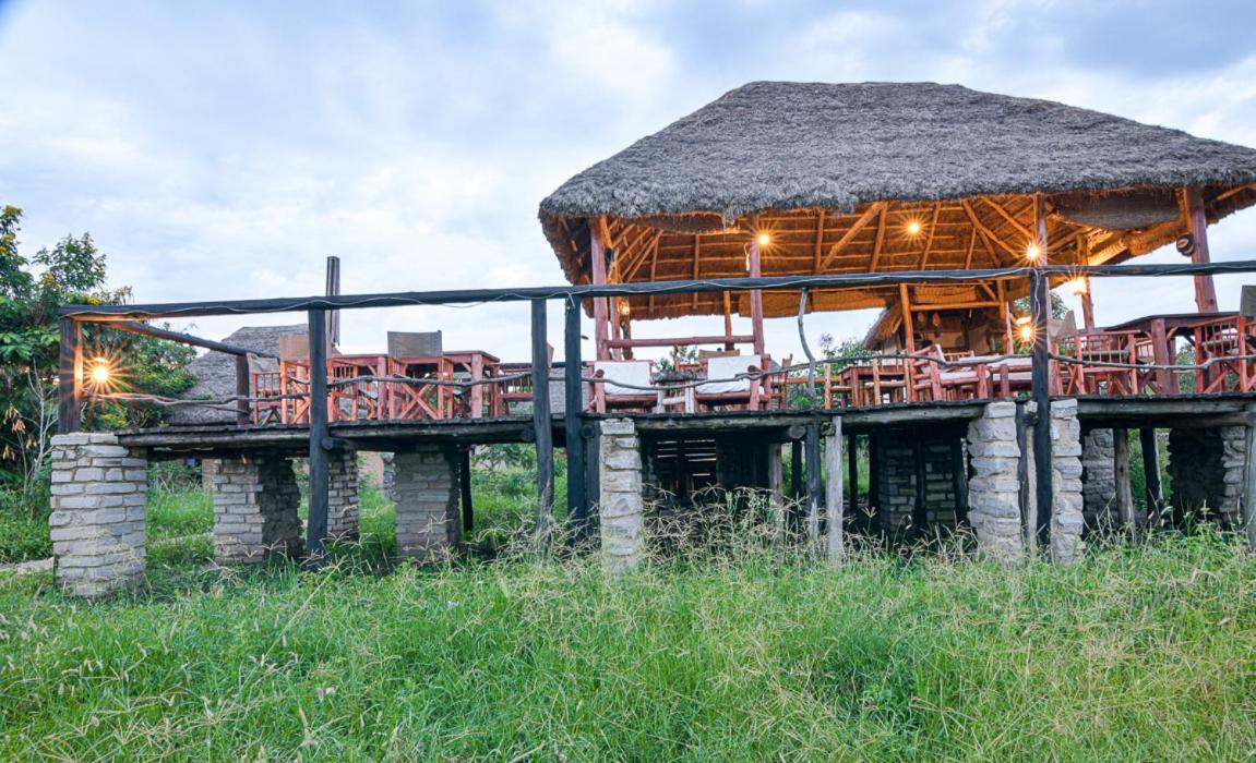 Kazinga Wilderness Safari Camp Ξενοδοχείο Κασέσε Εξωτερικό φωτογραφία